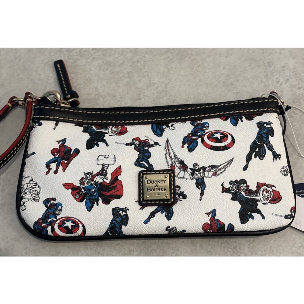 Dooney & Bourke Marvel Avengers Wristlet Clutch Bag NWT RARE - Picture 2 of 7